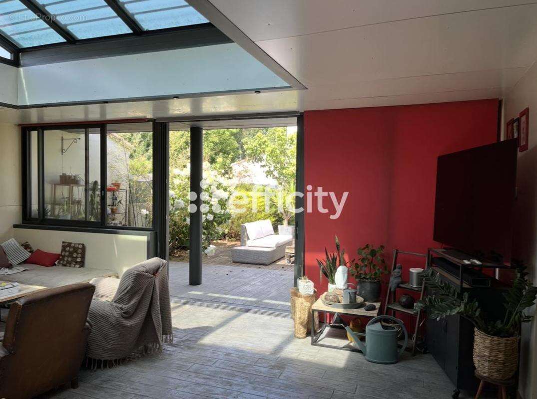 Maison à SAINT-GELAIS