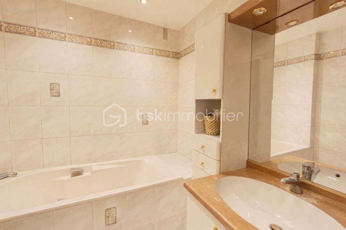 Appartement à VERSAILLES