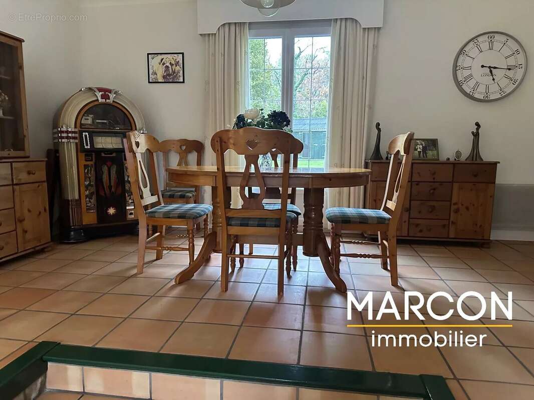 Maison à SAINT-SULPICE-LAURIERE