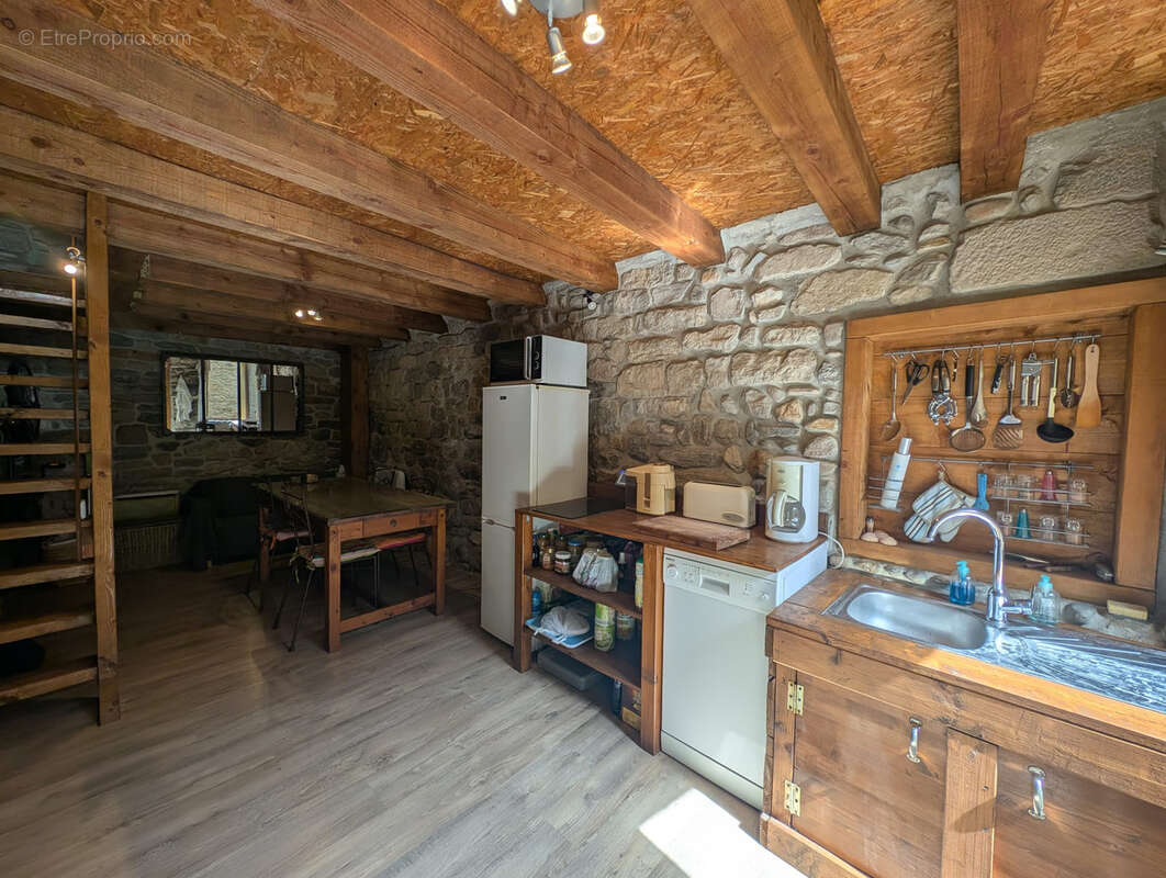Maison à MONTBRUN-DES-CORBIERES