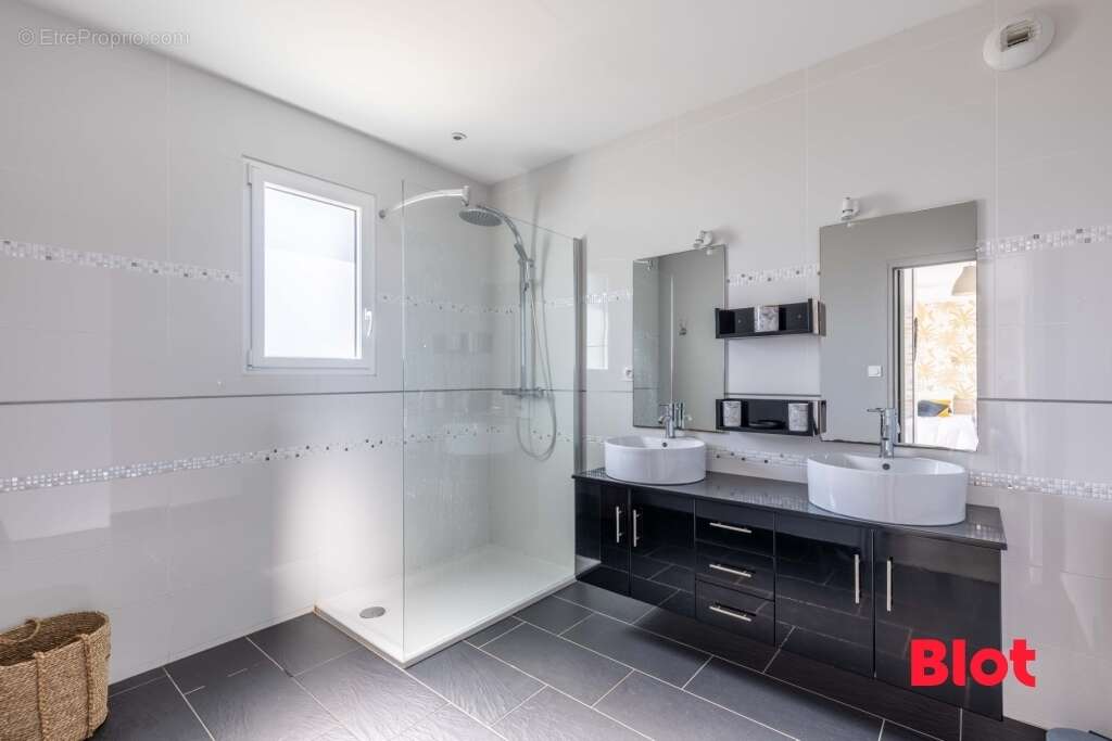 Maison à MONTAUBAN-DE-BRETAGNE