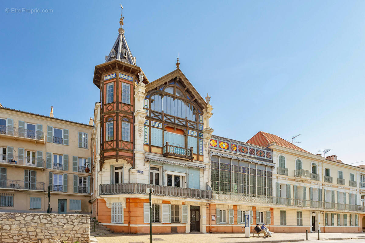 Appartement à HYERES