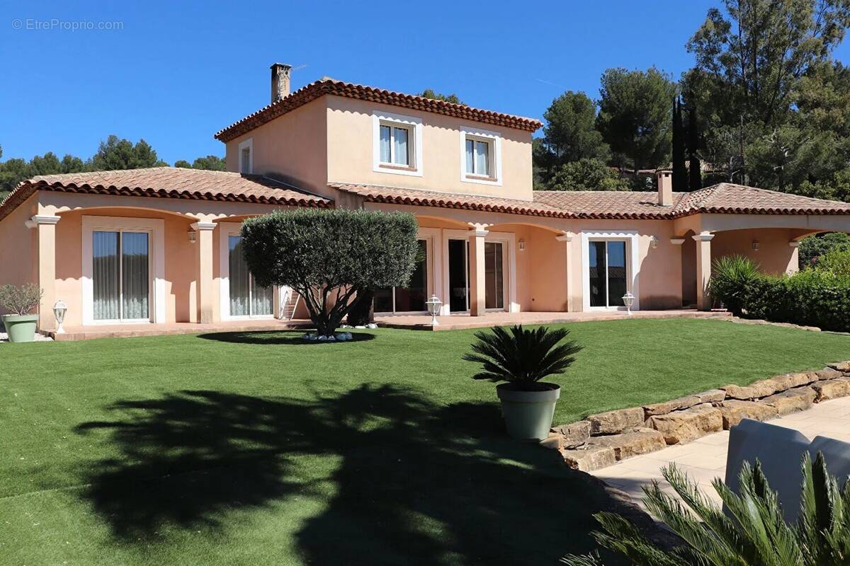 Maison à LA CADIERE-D&#039;AZUR