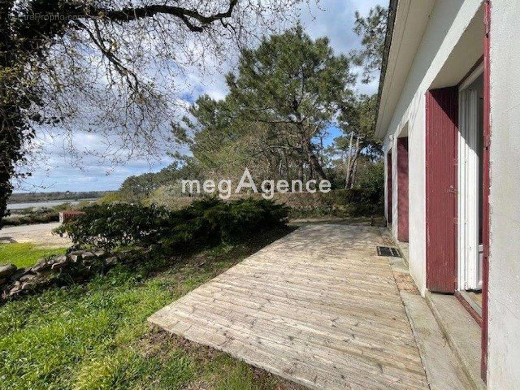 Maison à LARMOR-BADEN