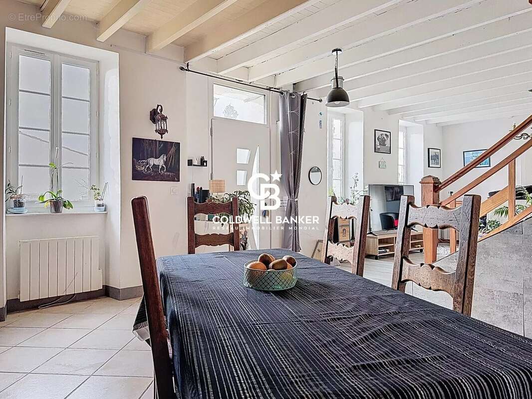 Maison à MONTPELLIER-DE-MEDILLAN