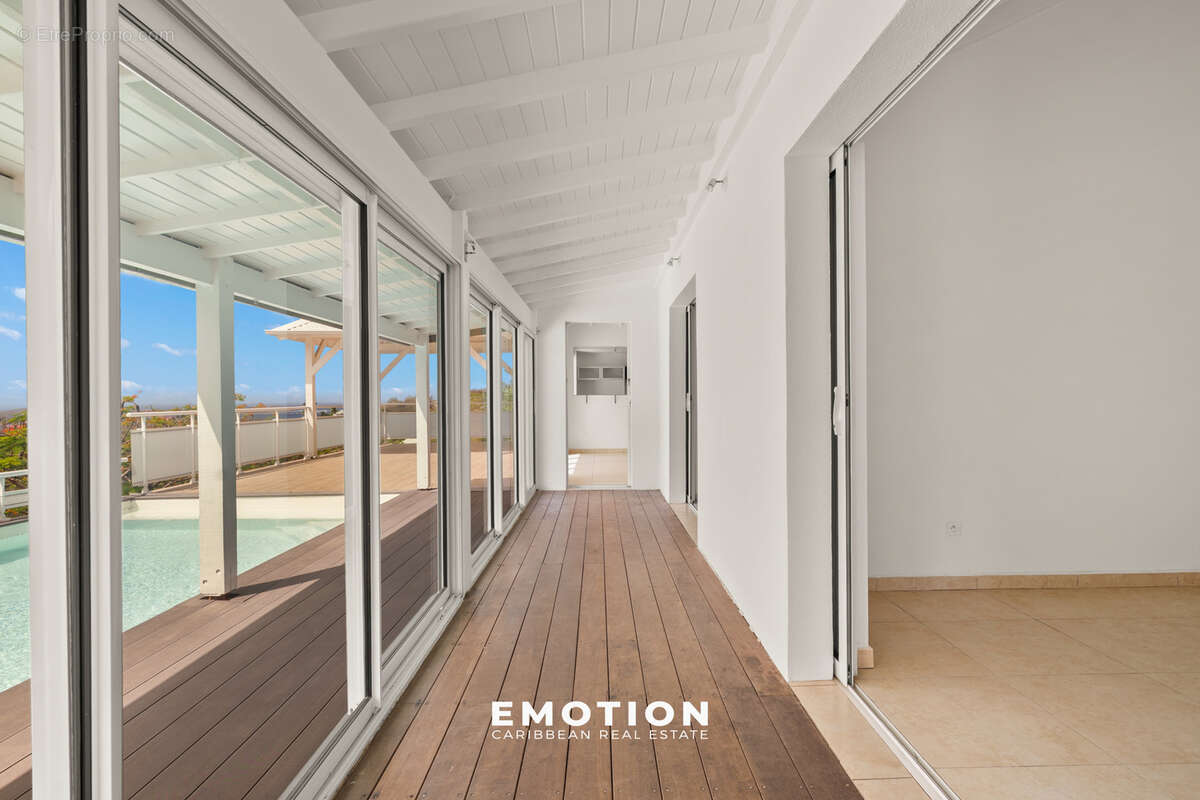 EXCLUSIVITE - Villa T4 vue mer + Studio aux Jardins de la Baie Orientale - photo 18