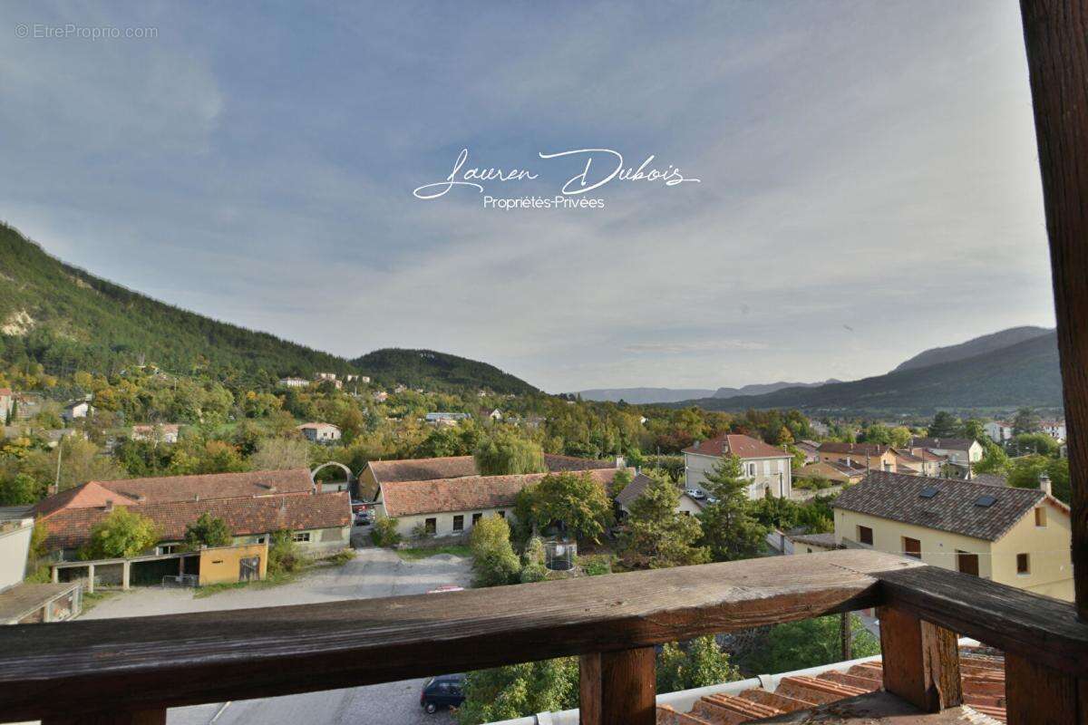 Appartement à SERRES