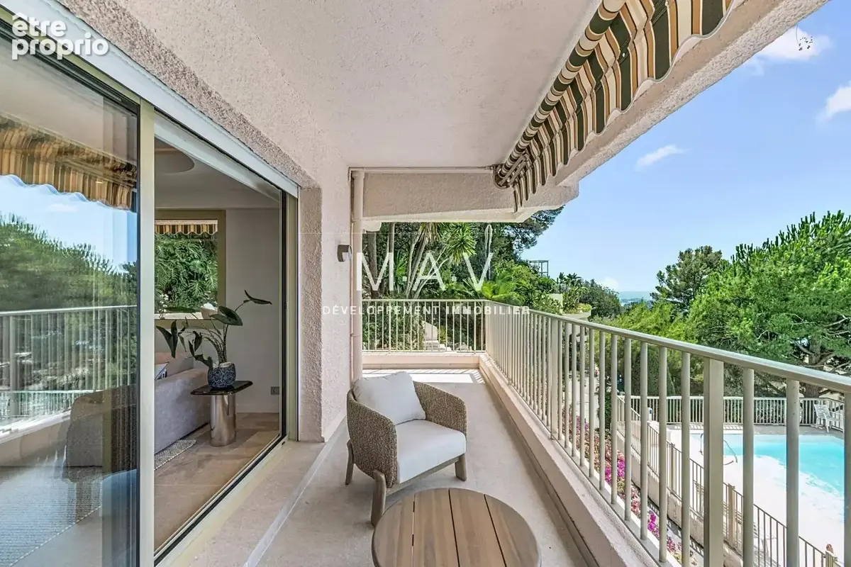 Villefranche-sur-mer/ appartement villa 3 pièces au calme luxueusement rénové terrasses jardin vue mer panoramique piscine - photo 3
