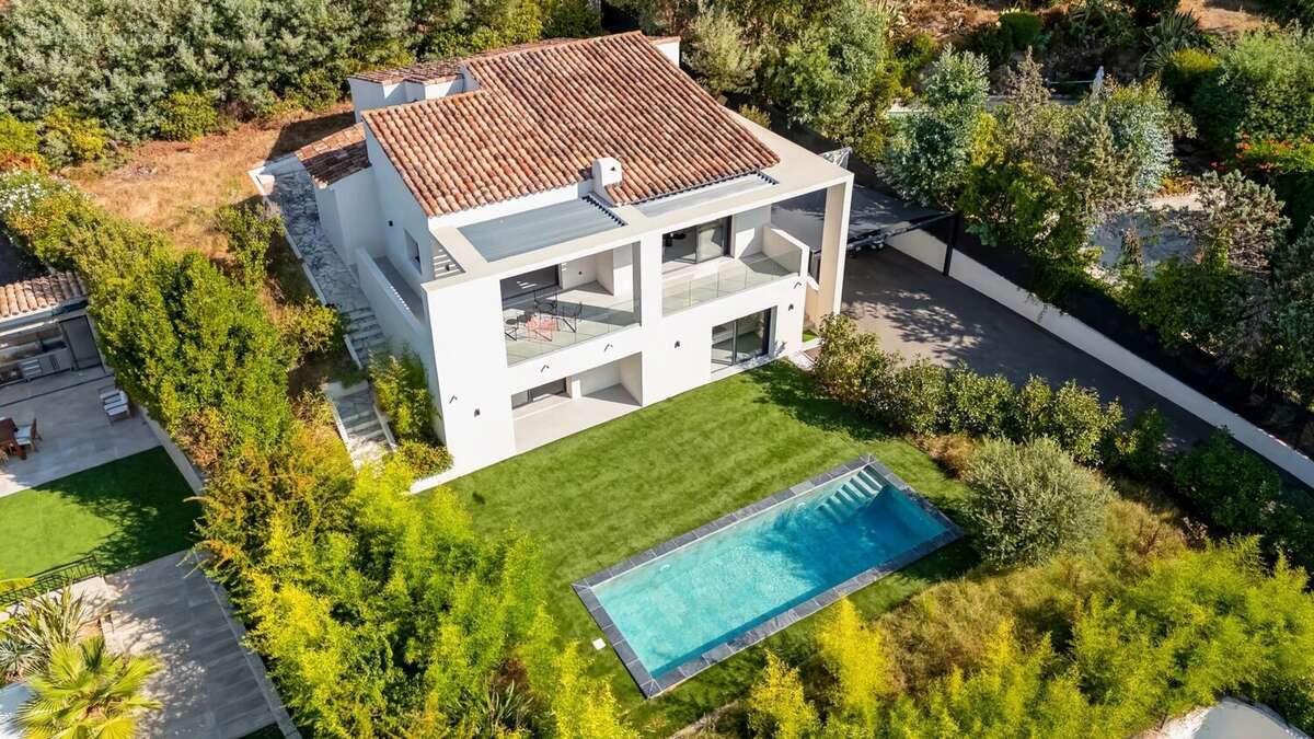 Maison à VALLAURIS