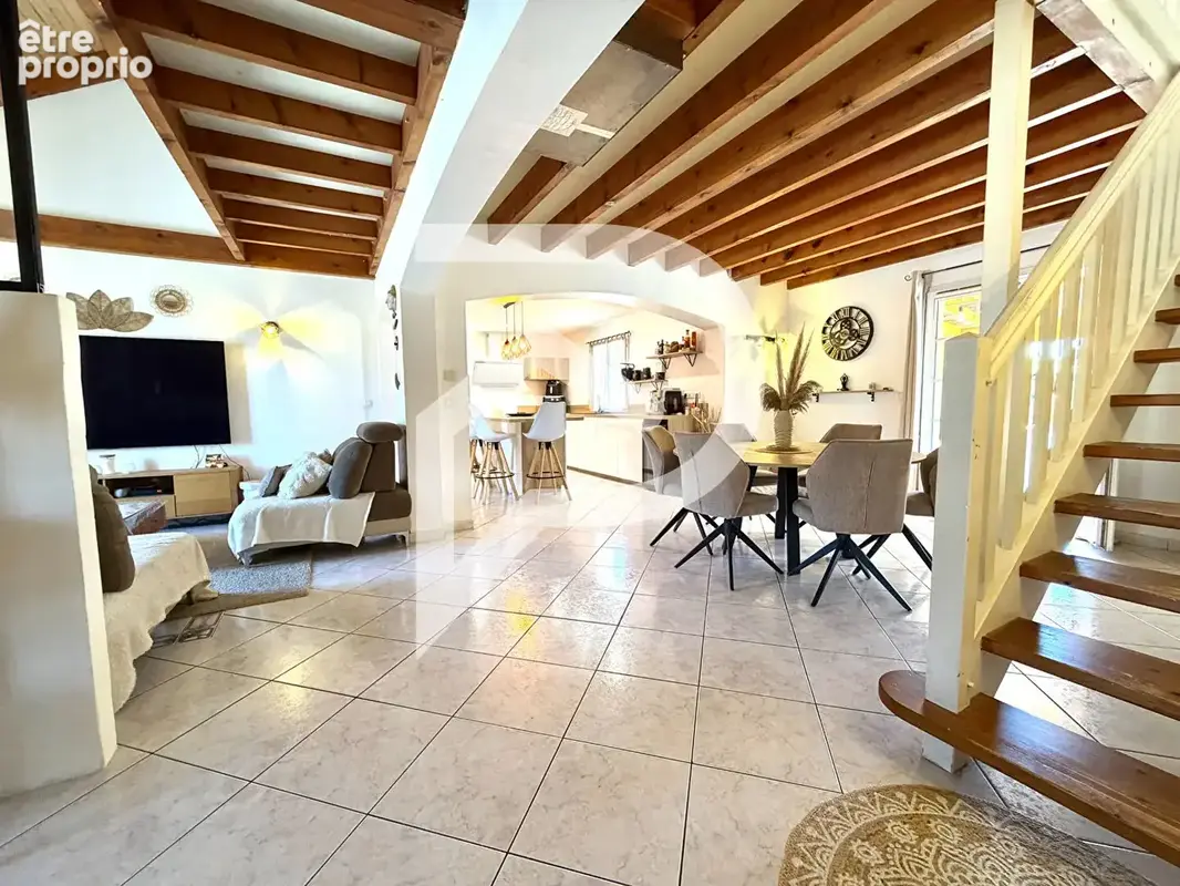 Maison MONT 7 pièces 145 m² avec piscine - photo 4