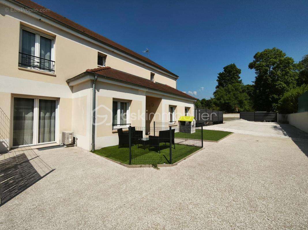 Maison de ville avec terrasse    Mieux qu'un appartement !   DPE A - photo 3