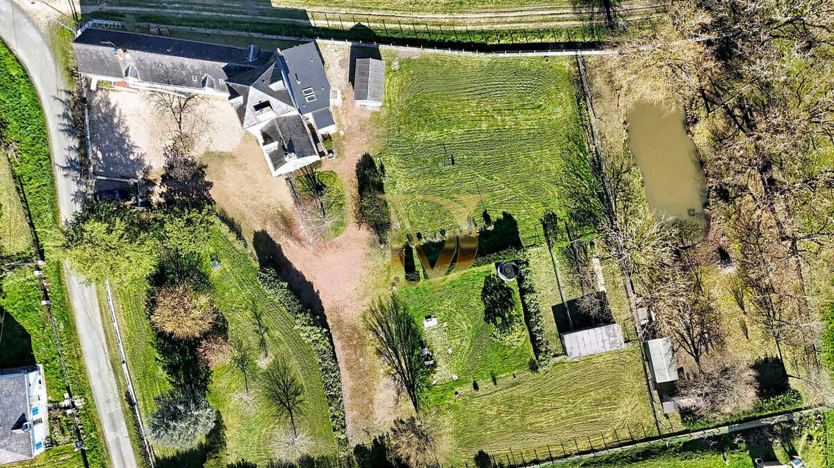 Maison à CERE-LA-RONDE