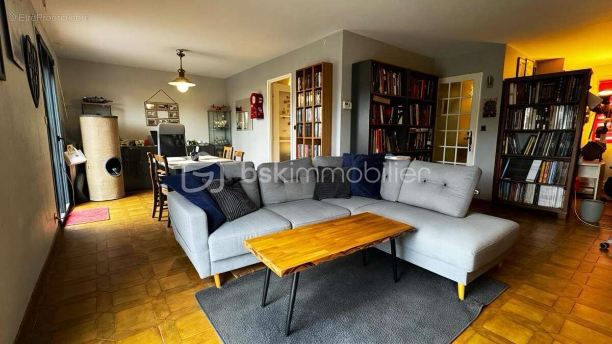 Maison à VIVIER-AU-COURT