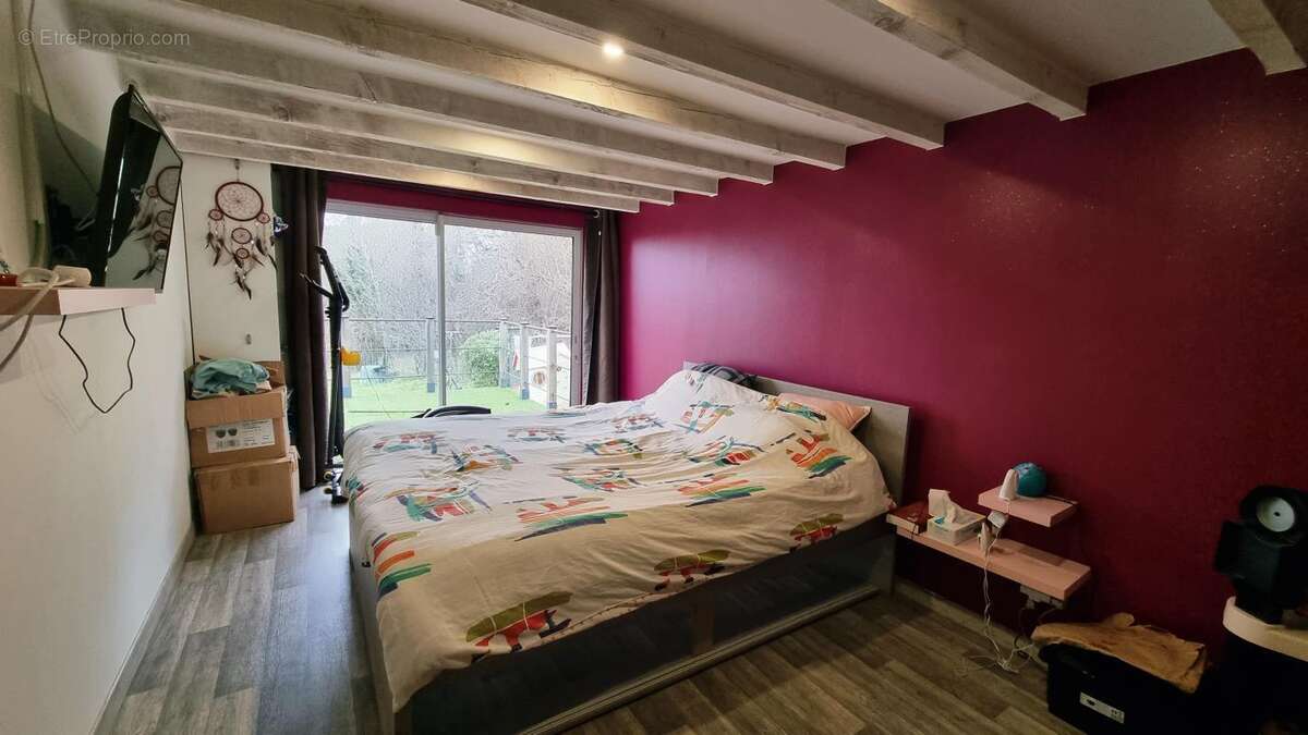 Maison à DOUVILLE