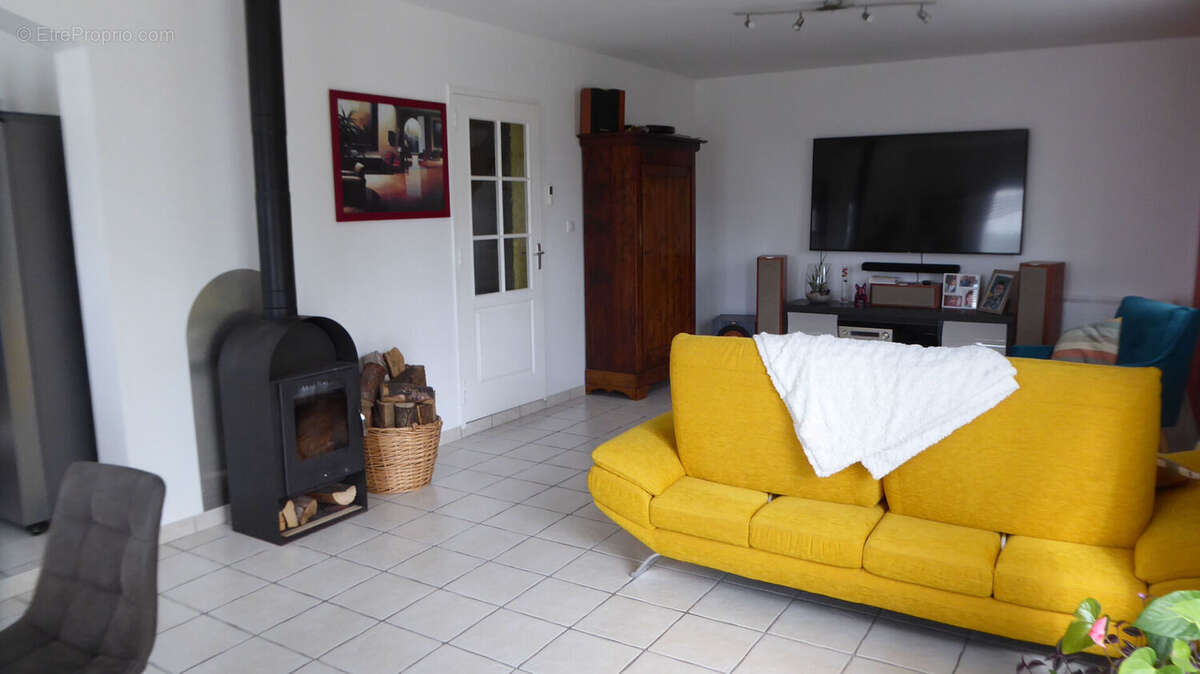 Maison 10' Pont L Eveque 4 ch, terrain 1745 m², belle pièce de vie poêle à bois et terrasse - photo 4