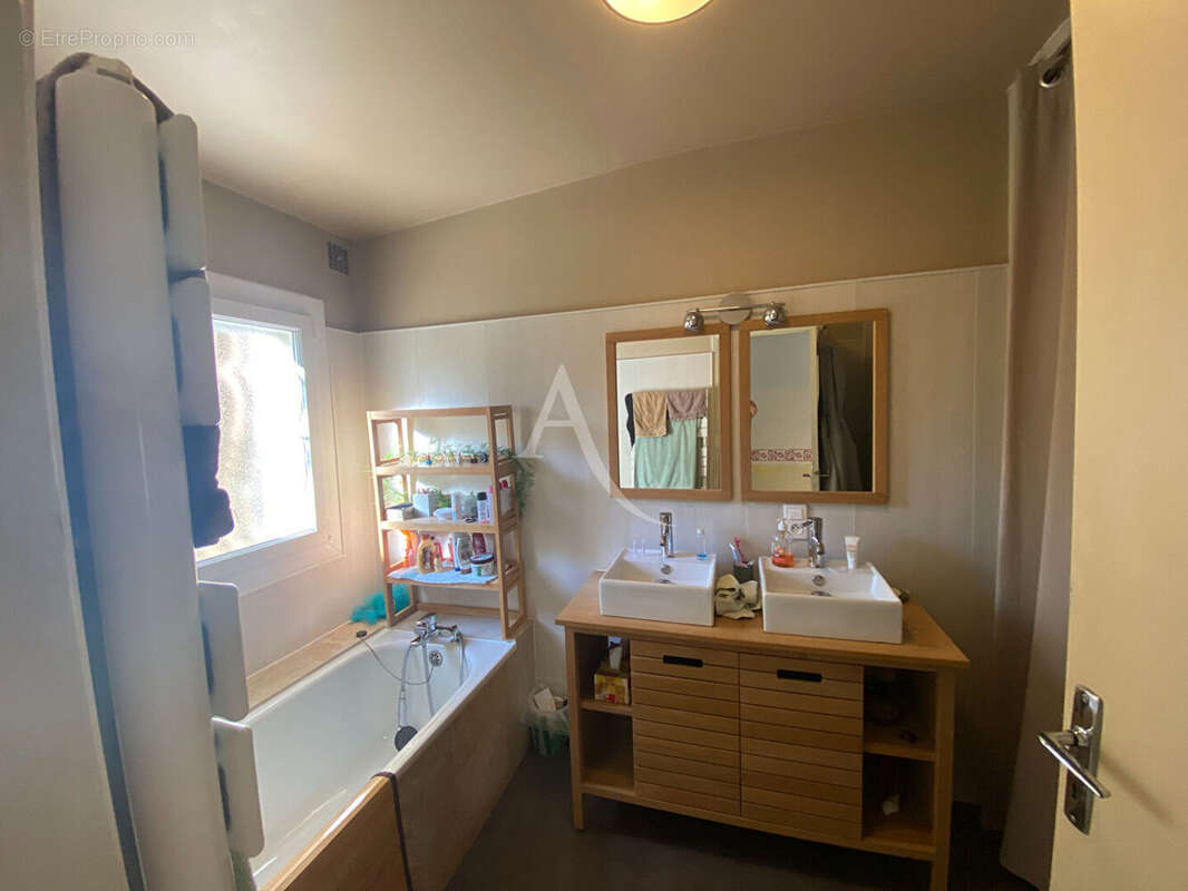 Maison à SAINT-JUERY