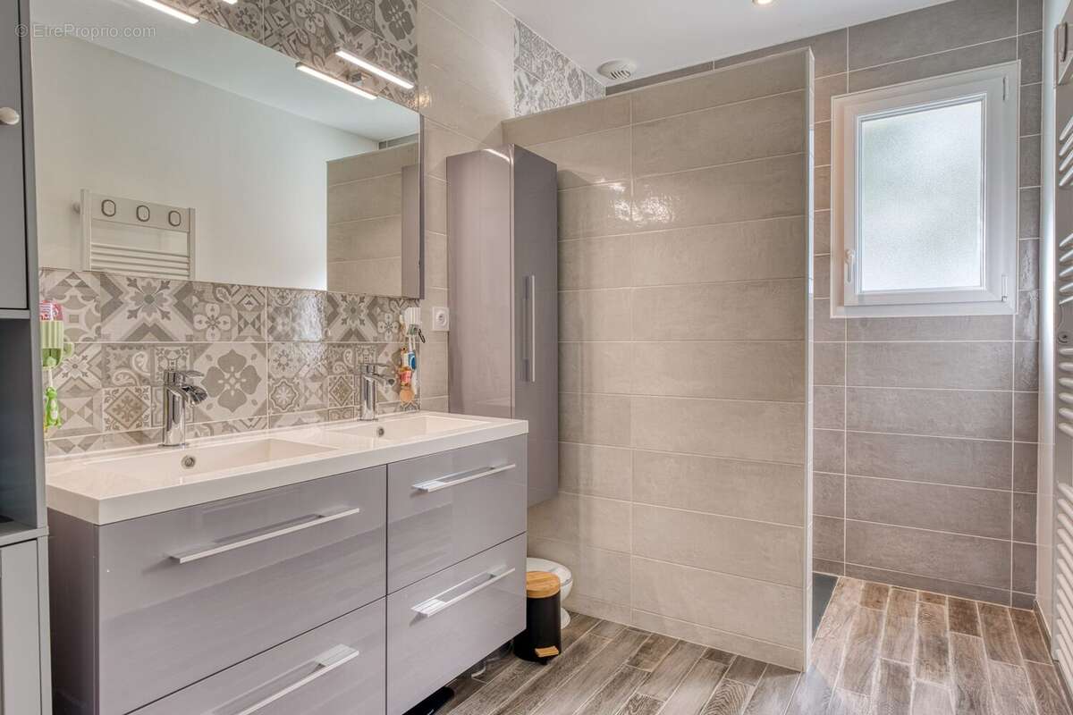 Maison à LE GIROUARD