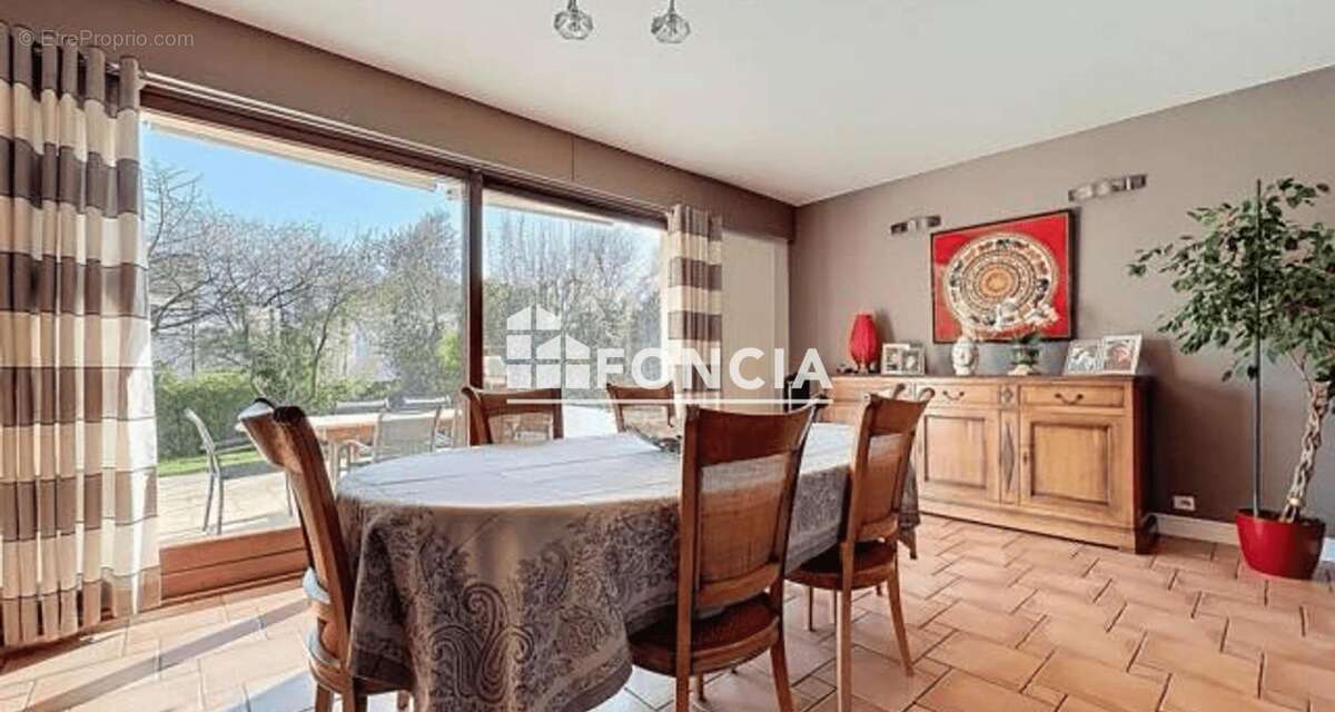 Maison à CARRIERES-SUR-SEINE