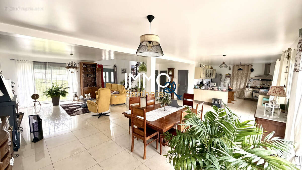 Maison à PONTVALLAIN