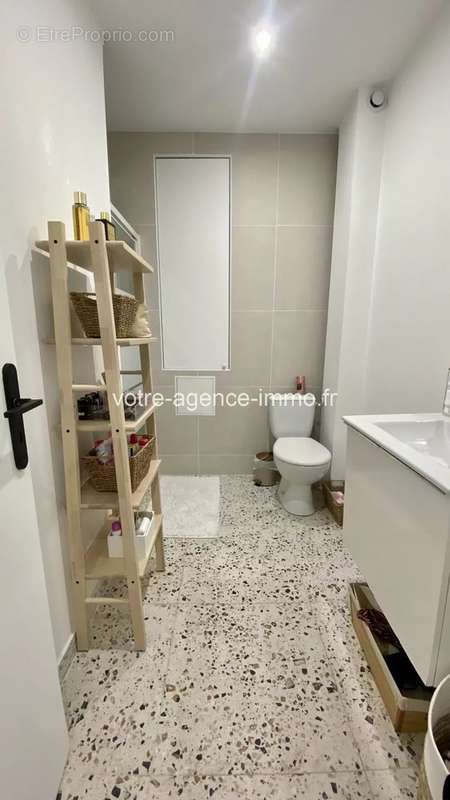 Appartement à CONTES