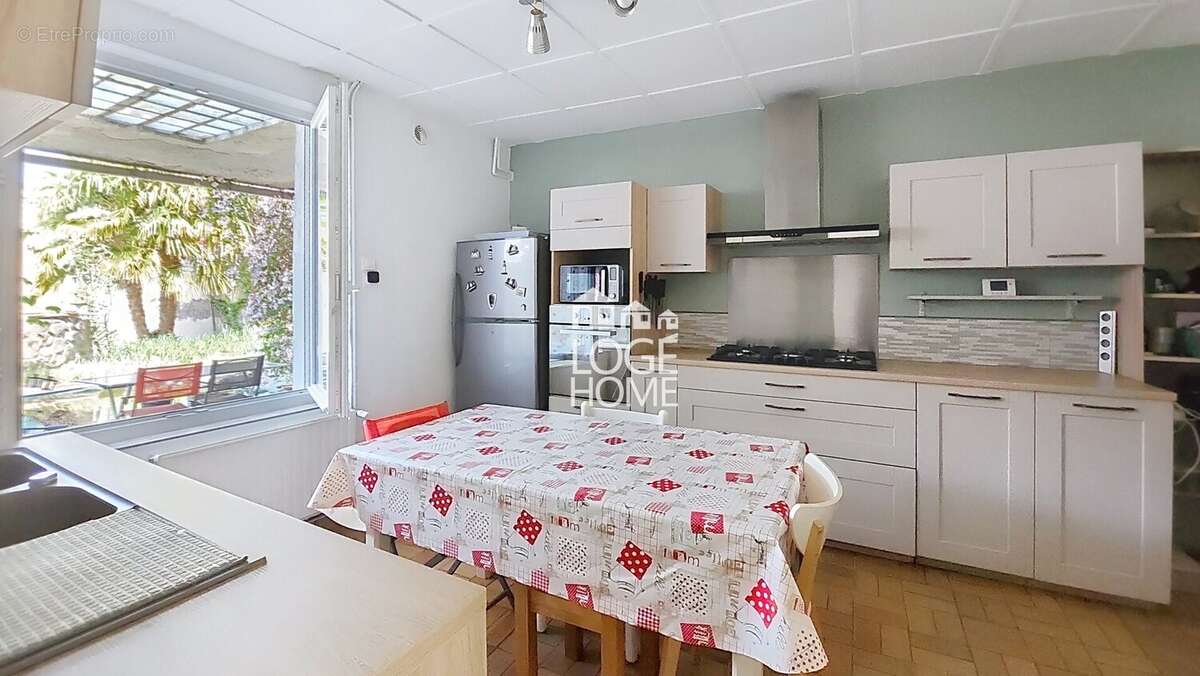 Cuisine équipée