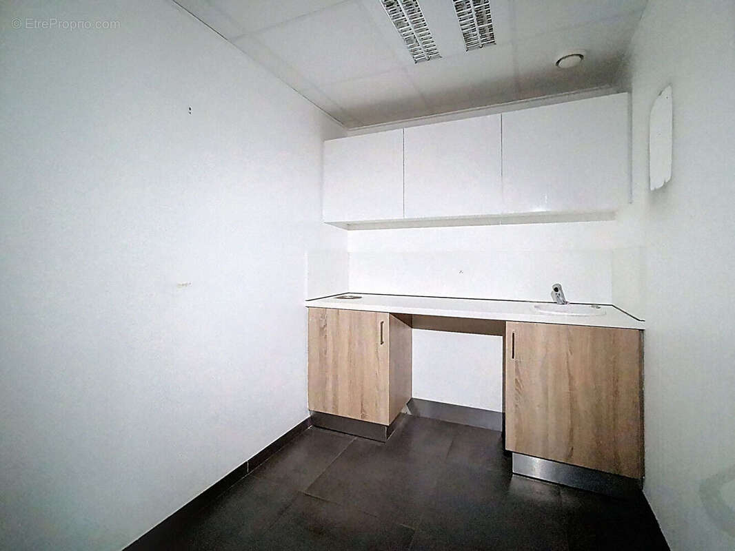 Exclusivite : thonon - local commercial / bureau - 261m² - photo 12
