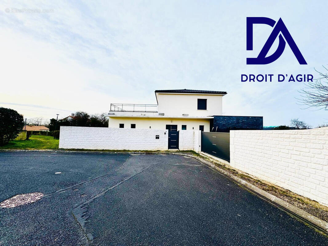 Maison à MIGNE-AUXANCES