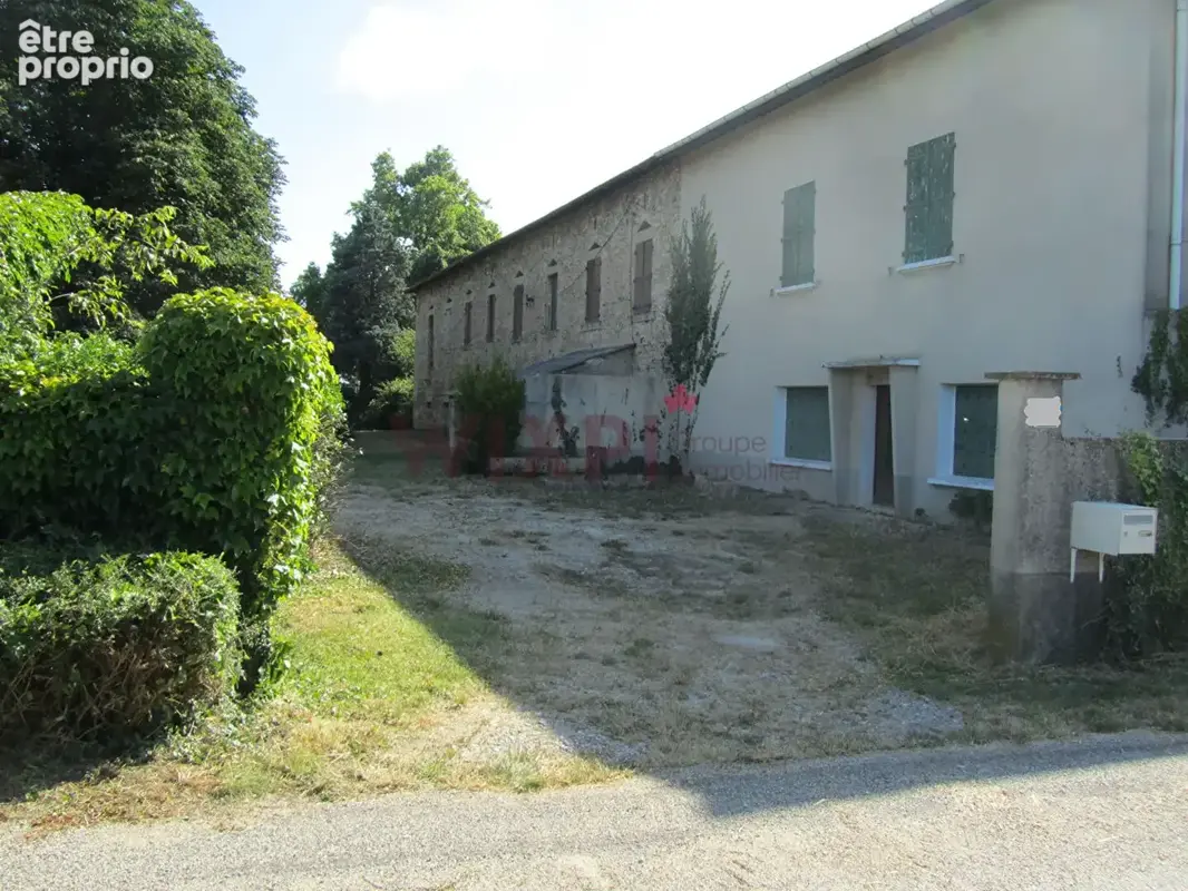 Maison à MONTELIER