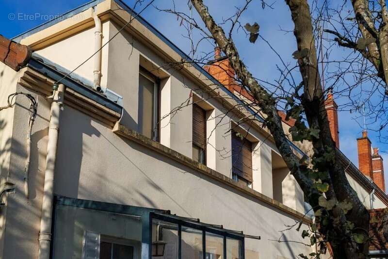 Fonds de commerce Traiteur à vendre DIGOIN (71) + maison et local - photo 2