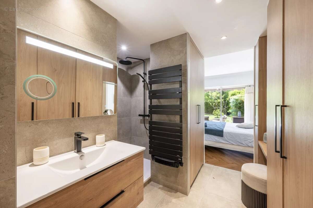 Cannes Vente 3 pièces en RDJ au calme absolu - photo 10