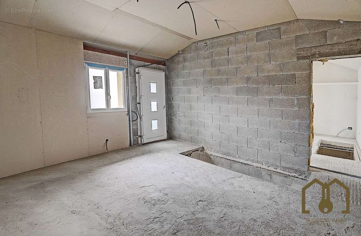 Maison 67 m² à Villeurbanne  - photo 4