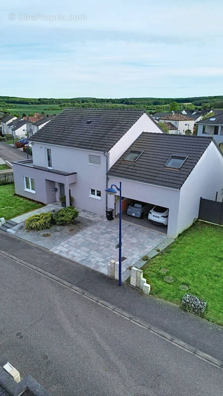 Maison à COURCELLES-SUR-NIED