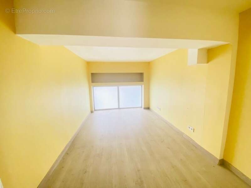 Commerce à COLOMIERS