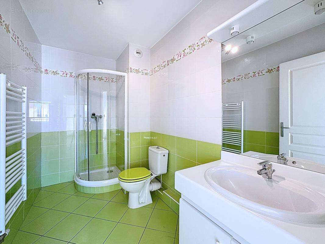 Appartement à LA ROCHE-SUR-FORON