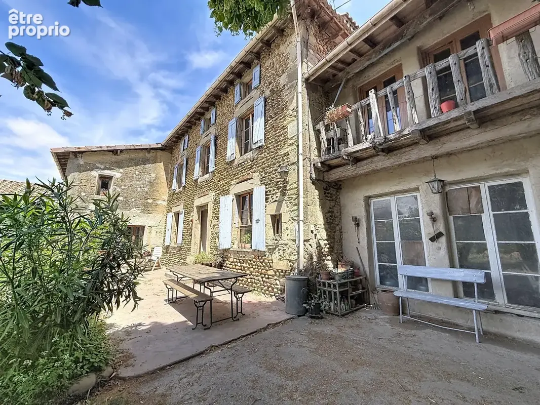 ALBON – Propriété 356 m² sur 2,8 hectares – Chevaux, activité agricole ou projet familial - photo 2