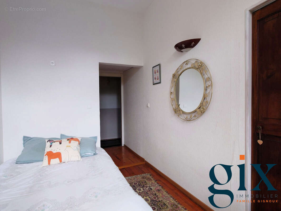 Appartement à FROGES