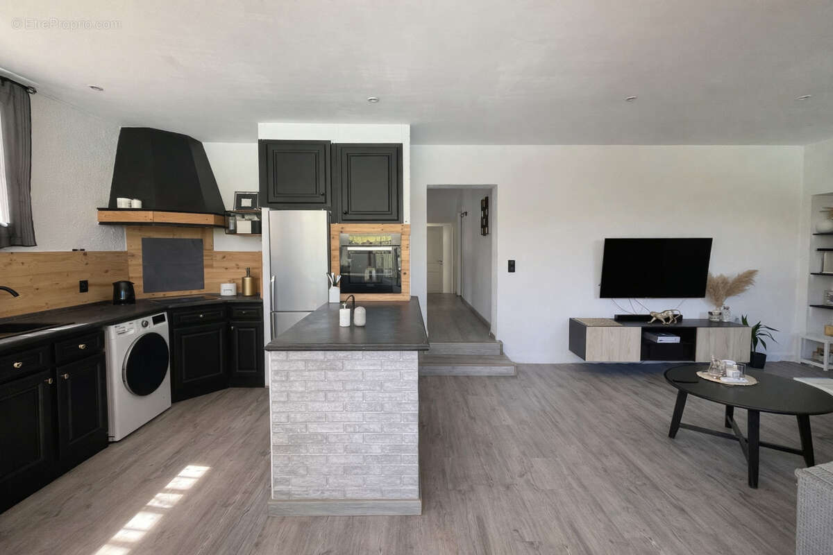 Maison à CHATEAUNEUF-LES-MARTIGUES