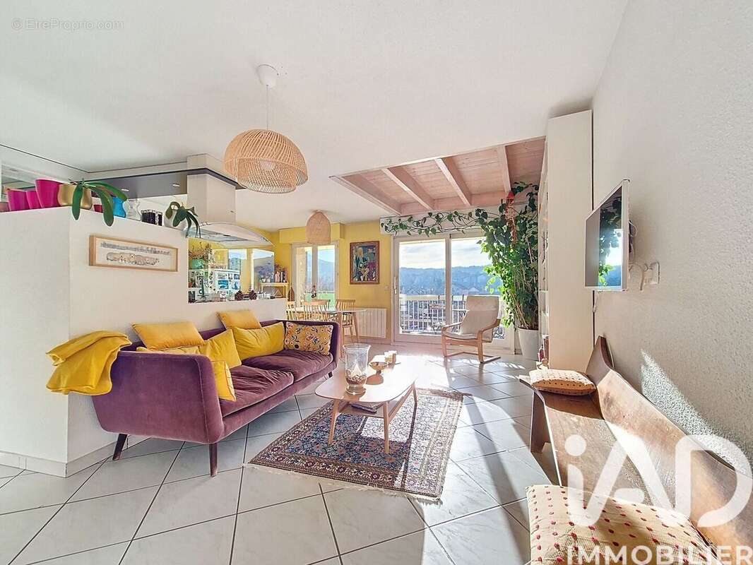 Photo 2 - Appartement à LA ROCHE-SUR-FORON