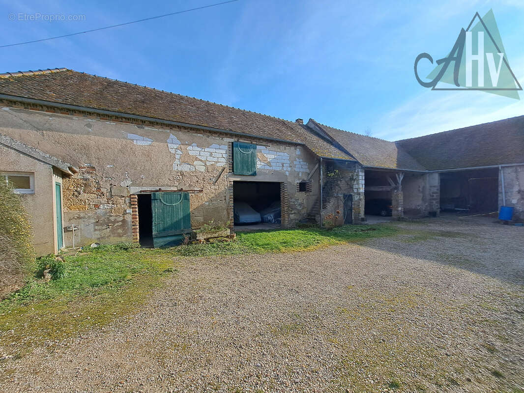 Maison à PONT-SUR-YONNE