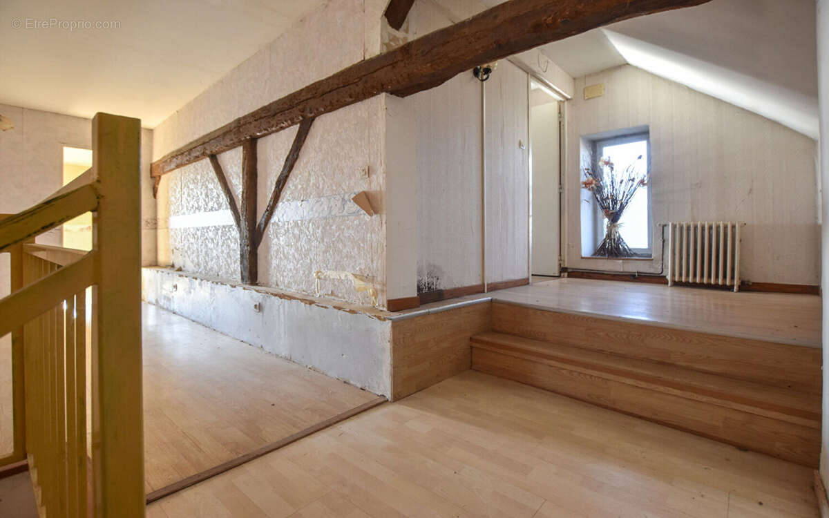 Maison à COULEVON
