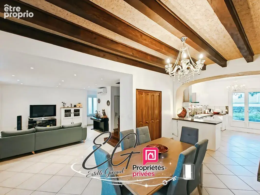 Maison bourgeoise rénovée, Coeur du village de Villegly - photo 3