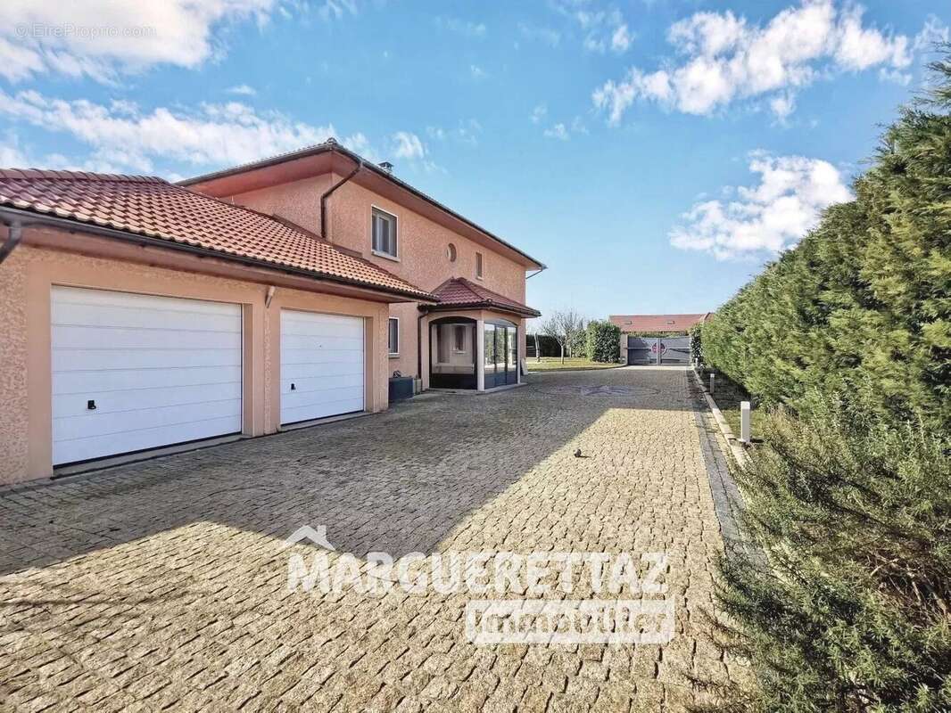 Maison à NEYDENS