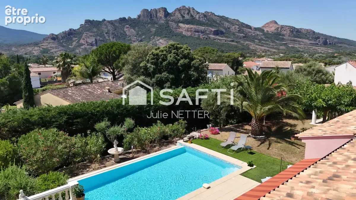 Photo 1 - Maison à ROQUEBRUNE-SUR-ARGENS