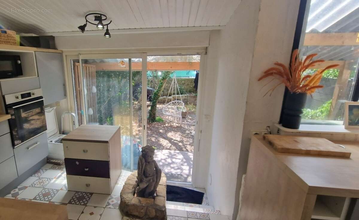 16 ANGOULEME quartier V Hugo. Maison à vendre 3 pièces et jardin - photo 3
