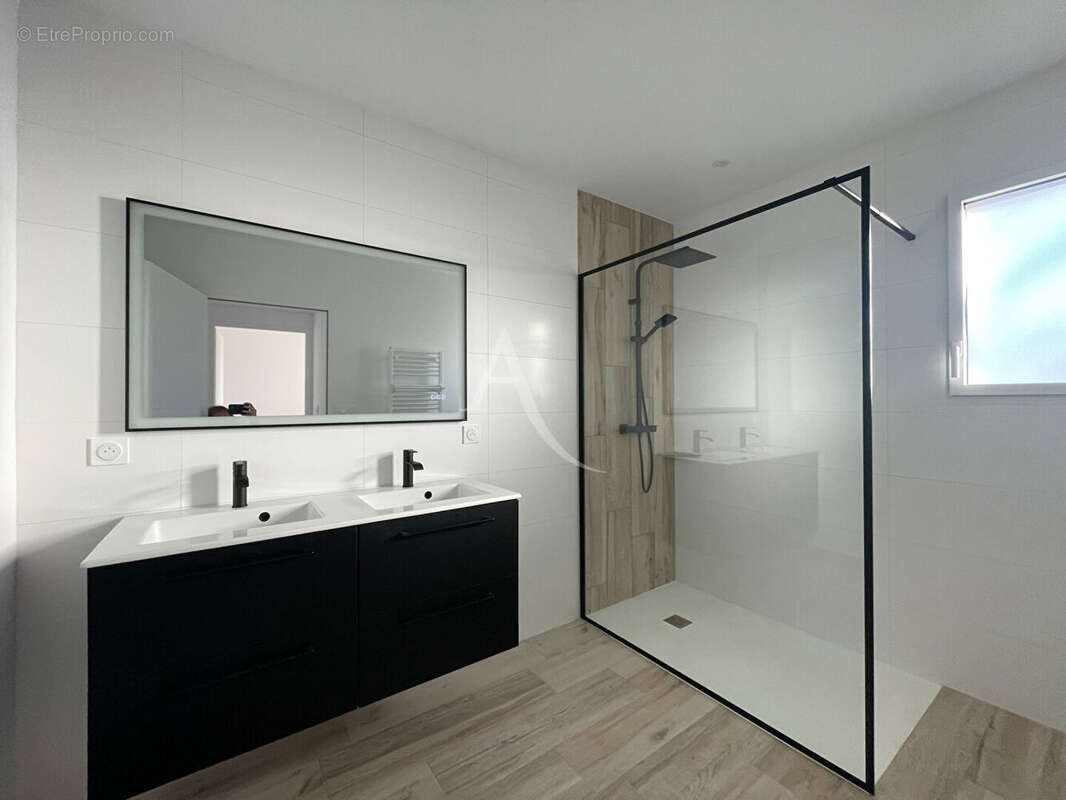 Maison à SAINT-HILAIRE-LA-FORET