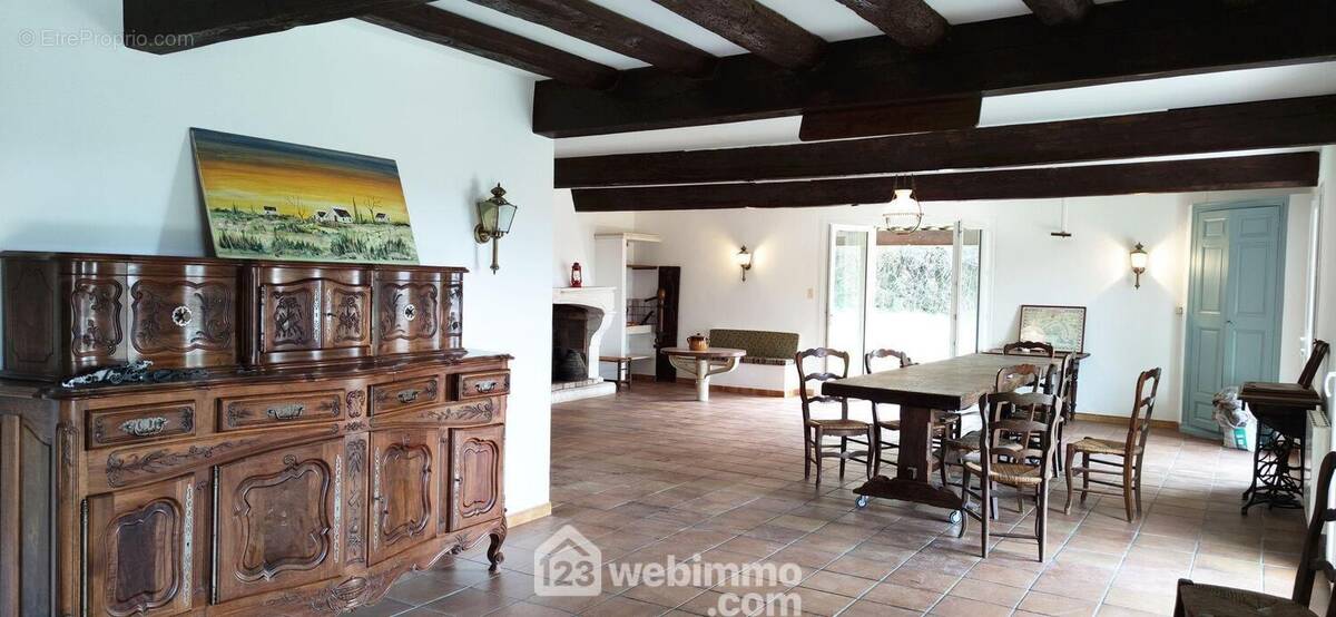 Photo réelle non modifiée. - Maison à ARLES
