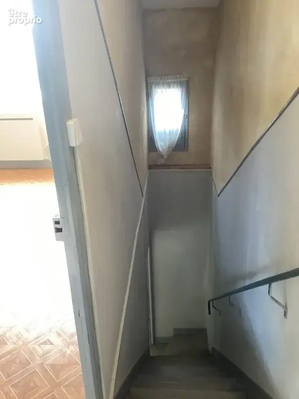 Petite maison ancienne mitoyenne d'un côté à rafraîchir - photo 13