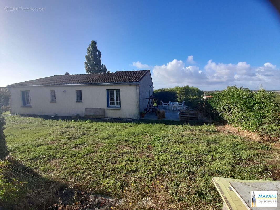 Maison à L'ILE-D'ELLE
