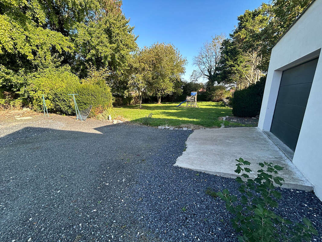 Maison à VAULX-VRAUCOURT