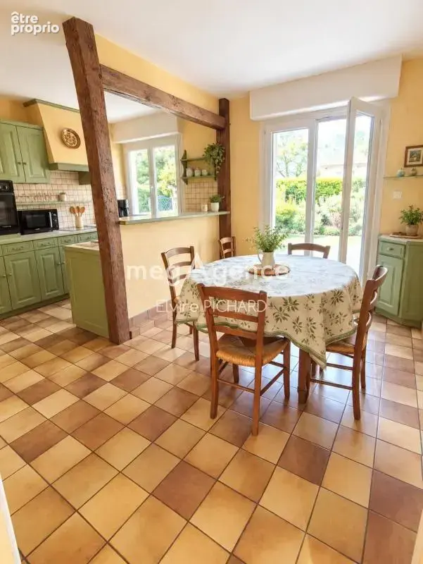 RARE SUR CHOLET (PSB) ! Plain-pied de 100 m² avec garage, hangar et jardin clos - photo 2